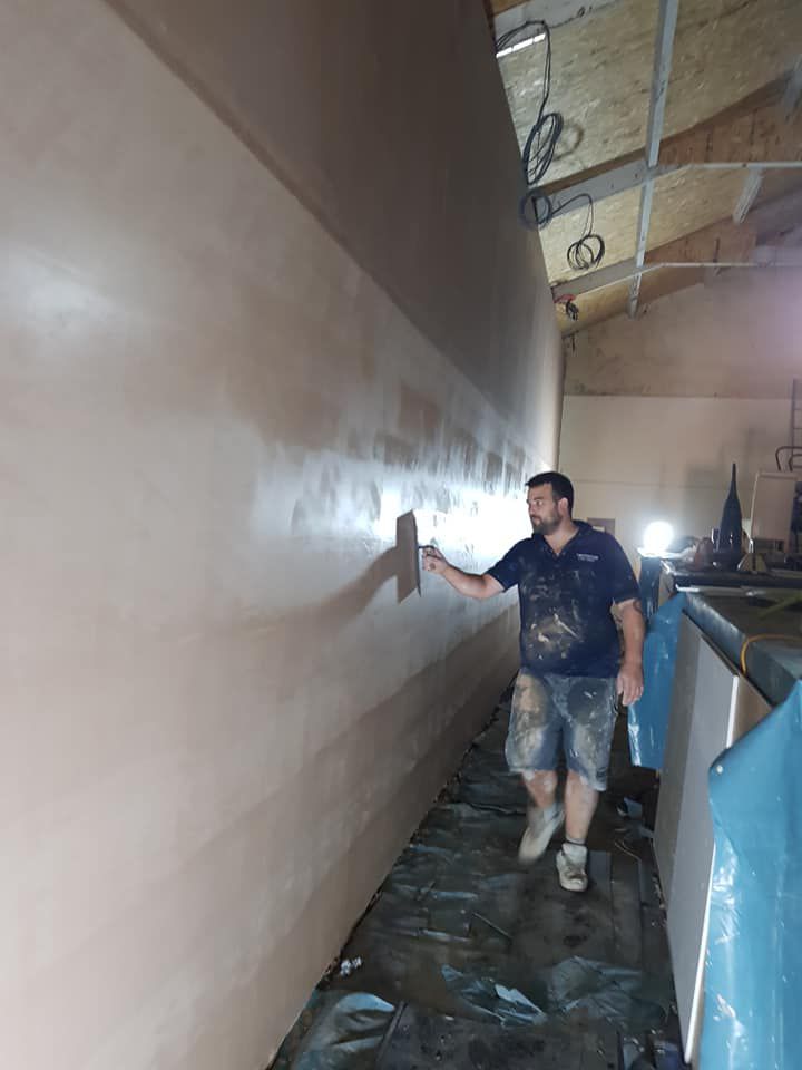 Large scale plastering project